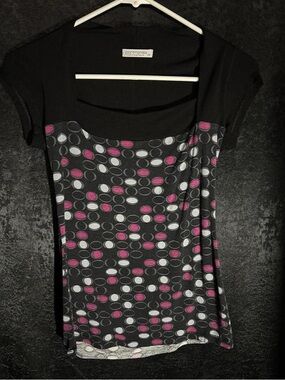Portmans Black Scoop Neck Tee with Pink & Gray Dot Print